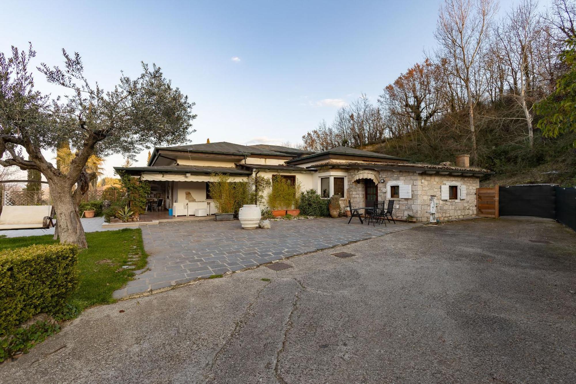 Tenuta Le Mimose Bed & Breakfast Benevento Exterior photo